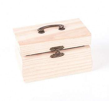 Box mit Handgriff / 13 x 8 x 7,5 cm