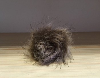 Faux fur pompon 8 cm / natural 23