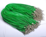 Náhrdelník organza + voskovaná šnúrka / zelený / Emerald
